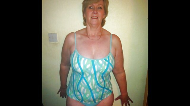 Tóc vàng cô gái trên cam với khỏa phim set xxx my thân pantyhose và máy rung