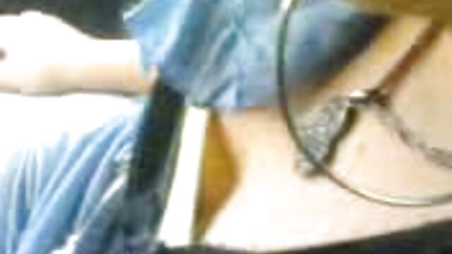 Tự dùng tay chọc lỗ đít, chơi đồ chơi và bịt miệng trang phím set xx điểm điếm