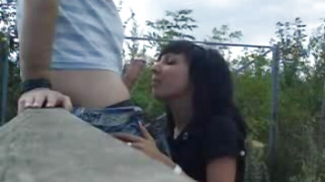 Slutty tóc vàng tuổi teen phim set xx được fucked và facialized trên giường