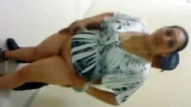 Sexy SỮA. Trong đồ lót được đóng đinh trong những phim set vl xxx nhà bếp